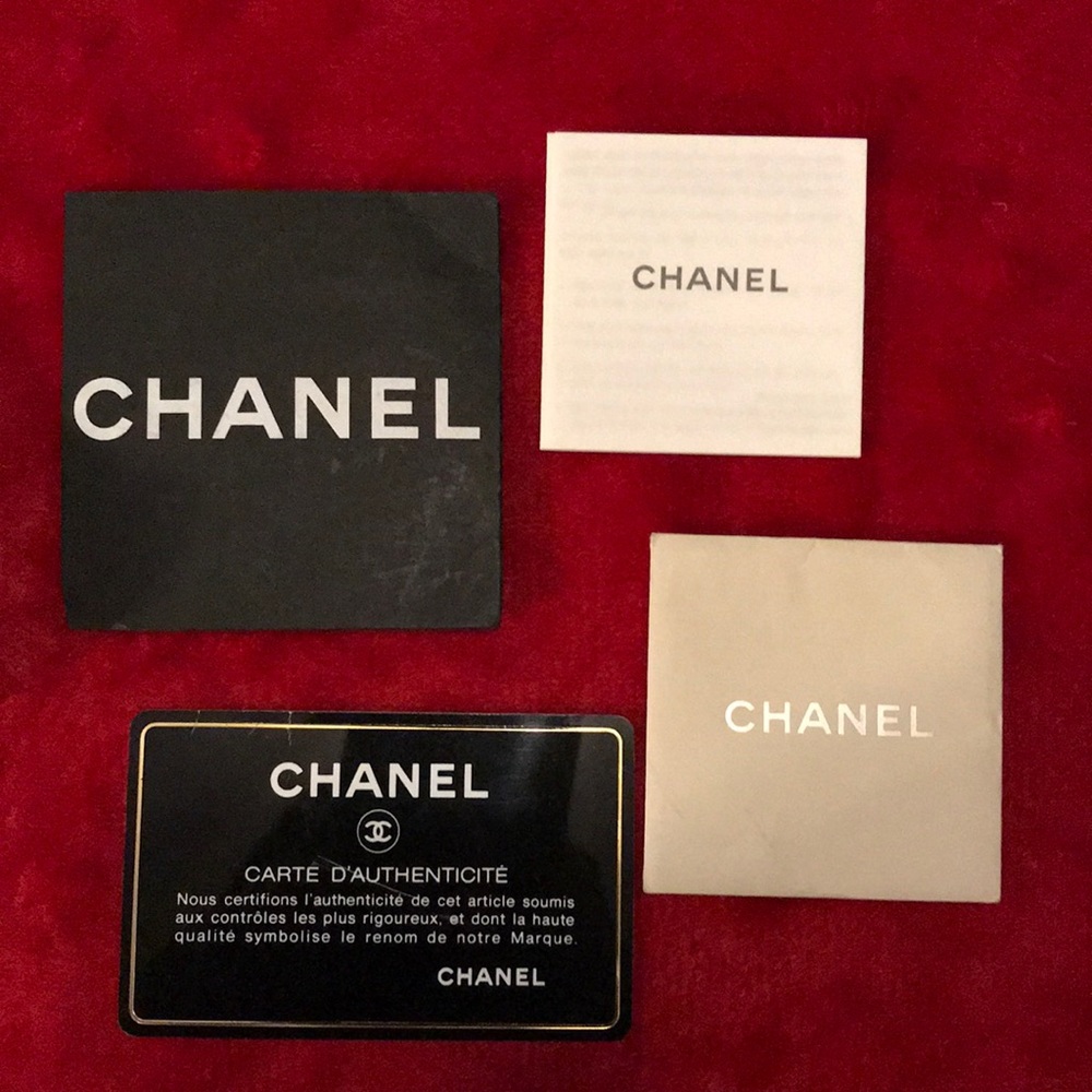 Authentic Chanel calfskin bag - Picture 11 of 11
